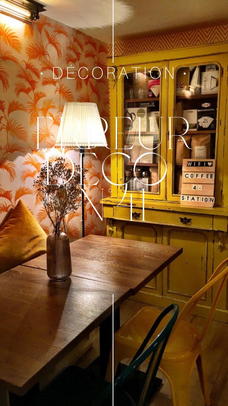 👀La petite erreur déco du jour: #41 Sous-estimer les rangements 
Un manque de rangements, c’est comme inviter le désordre à s’installer chez vous. Les objets s’accumulent sur les surfaces, les vêtements s’empilent sur les chaises, et vous perdez un temps fou à chercher vos affaires. Sans parler de l’impact visuel : difficile de se détendre dans un espace où tout traîne.
Mes astuces
- Investissez dans des rangements malins : Pensez étagères, patères, paniers, coffres ou encore meubles multifonctions. Chaque objet doit avoir sa place.
- Adaptez vos rangements à votre mode de vie : Si vous êtes du genre à tout poser en vrac en rentrant, misez sur des vide-poches près de l’entrée ou des bacs pour un rangement rapide.
- Rangez au fur et à mesure : Faites-en une habitude quotidienne. Oui, même ces factures qui traînent sur la table basse depuis des semaines !  Un intérieur bien rangé, c’est la promesse d’un esprit plus léger et d’une maison où il fait bon vivre. Alors, prête à donner à vos rangements la place qu’ils méritent ?
#designerdebonheur #design #decoration #déco #bonheur #home #homedesign #architectureinterieure  #designinterieur #erreur #erreuràéviter