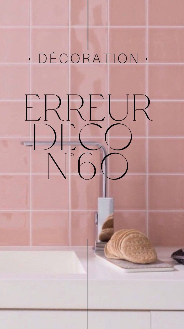 L’erreur déco du jour #60 sur 100 :Ne pas créer de triangle magique dans sa cuisine  Le triangle magique concerne les trois stars de votre cuisine : le réfrigérateur, l’évier et la cuisinière. 
Ces trois points doivent former un triangle. Mais attention, pas n’importe quel triangle ! Un triangle ni trop petit, pour éviter de se sentir à l’étroit, ni trop grand, pour ne pas transformer la préparation de vos repas en marathon. Alors, pourquoi est-ce si génial ? Parce que cela rend tout super efficace. Imaginez : moins de pas entre votre frigo et votre cuisinière pour attraper les ingrédients, un accès facile à l’évier pour laver les légumes ou les mains pleines de farine. 
Et le meilleur dans tout ça ? Peu importe la taille de votre cuisine, que vous ayez un grand espace ouvert ou une petite cuisine cosy, cette règle peut s’appliquer. Elle est personnalisable et s’adapte à votre espace et à votre style de vie.
Ça parait évident mais faites quand même l’exercice… dès fois, un petit rien peut optimiser notre journée !  #designerdebonheur #design #decoration #deco #déco #home #homedesign #architectureinterieure #designinterieur #erreur #erreuràéviter