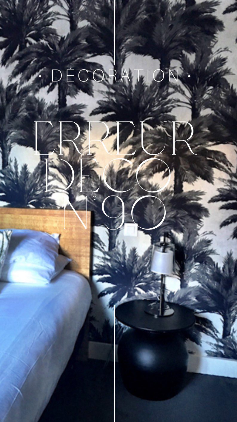 Erreur déco #90: Ne pas mettre de papier peint  Le papier peint est un moyen incroyablement efficace et économique de transformer une pièce en un clin d’œil et lui donner un coté spectaculaire ou mettre en scène un point focal. Il existe aujourd’hui une grande variété de papiers peints à petit prix, allant des motifs floraux aux géométriques en passant par les imitations de matériaux comme le bois ou la brique. En optant pour un mur d’accent, vous pouvez apporter du caractère à une pièce sans avoir à tapisser tous les murs.  #designerdebonheur #design #decoration #deco #déco #home #homedesign #architectureinterieure #designinterieur #erreur #erreuràéviter